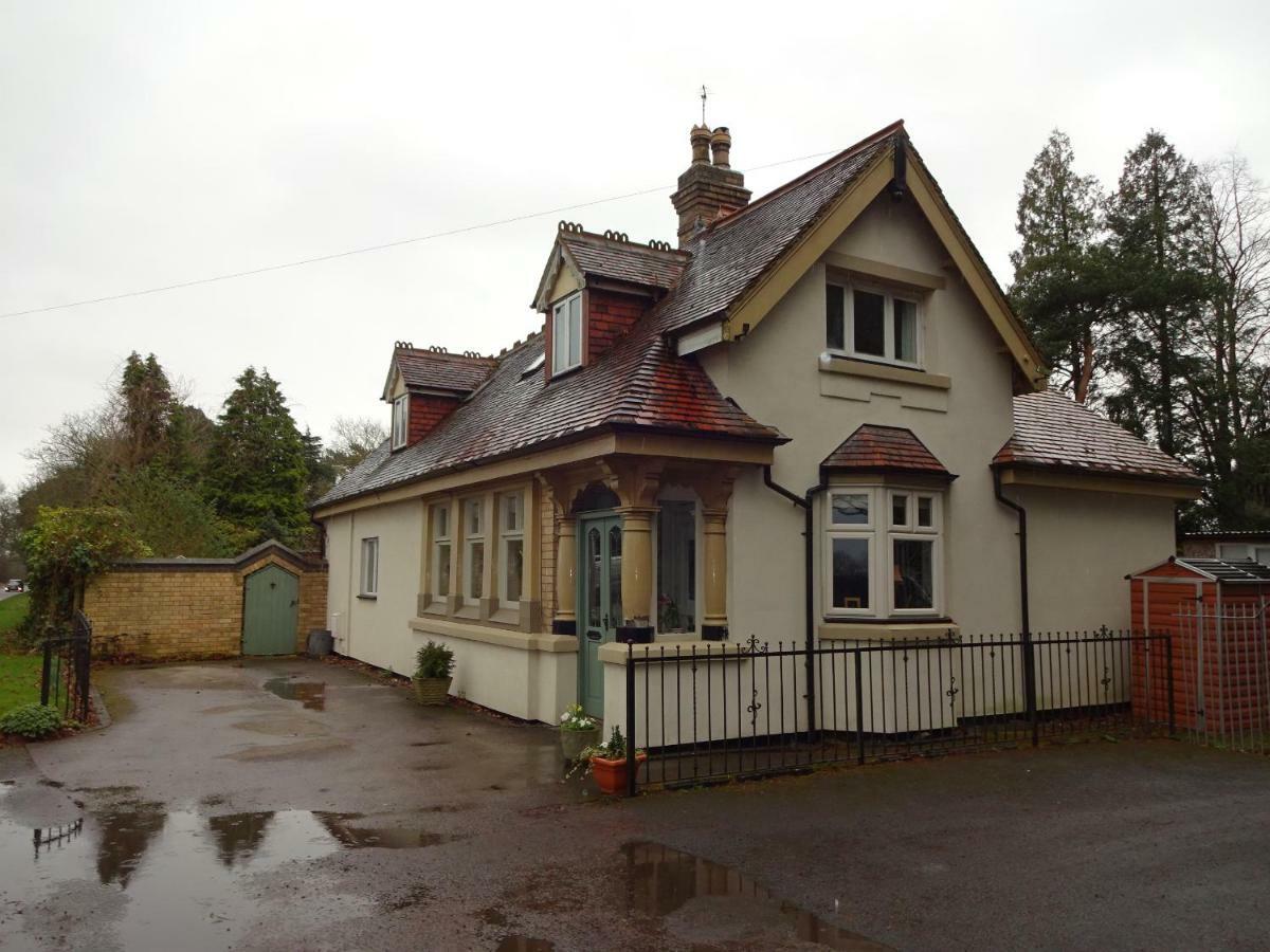 Victorian Gate House Own Bathroom Solihull Zewnętrze zdjęcie